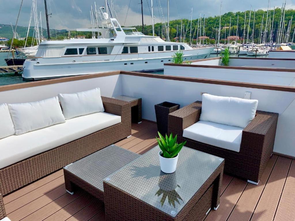 Floating Sea House Aurora Vila Portorož Exterior foto